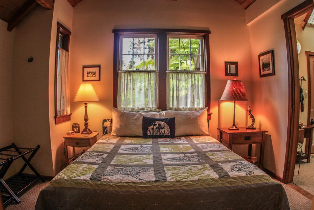 Ferny Hollow: Romantic Rainforest Cottage Volcano Exteriör bild